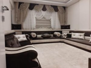 Chocolate and Cream Raised Majlis